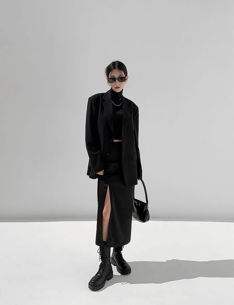 model: jooeun black-up kfashion korean fashion all black Edgy Asian Outfits, Dark Fashion Women, Elegant Outfit Classy, Causual Outfits, Suit Style, 가을 패션, Black Outfit, Daily Fashion, Look Fashion