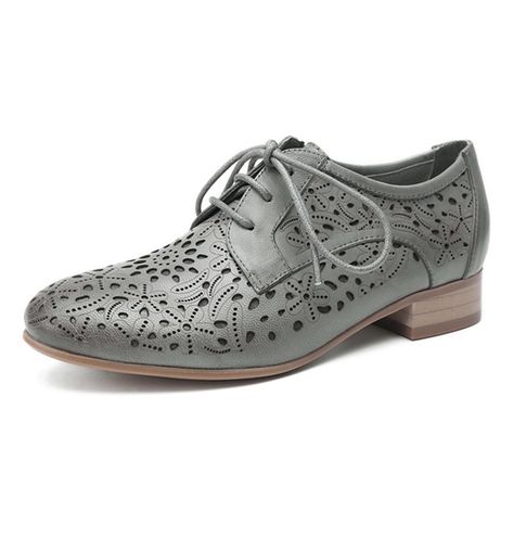 Women's Leather Perforated Lace-up Oxfords Shoes For Women Wingtip Multicolor Brougue Shoes Shoes For Ladies, Good Shoes, Oxford Brogues, Saddle Shoes, Oxfords Shoes, Lady Grey, Women Oxford Shoes, Derby Shoes, Fashion Essentials