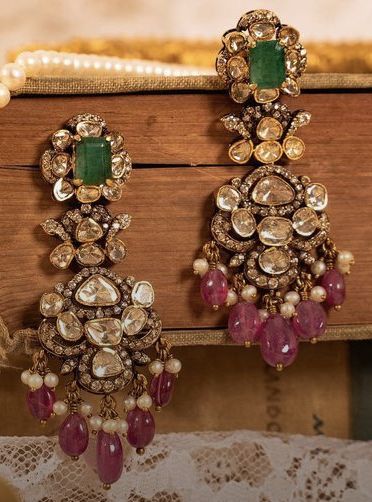 Victorian Polki Earrings, Victorian Earrings Indian, Kundan Sets Indian Jewelry, Kundan Gold Jewellery, Victorian Jewelry Indian, Victorian Jewellery Designs, Gold Kundan Earrings, Victorian Jewelry Necklace, Polki Studs