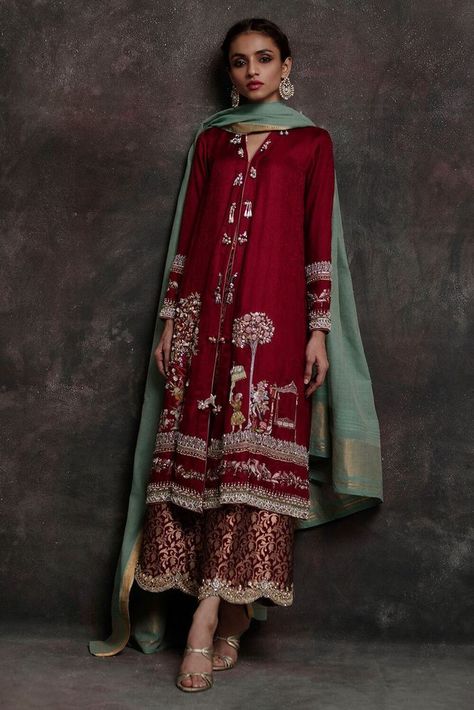 Nida Azwer - Red Silk Choga Hand Worked In Zardozi And Resham Nikkah Dress, Indian Designer Suits, Indian Salwar Kameez, Salwar Kamiz, Pakistani Bridal Dresses, Dress Indian Style, Pakistani Dress Design, Indian Designer Outfits, Indian Attire