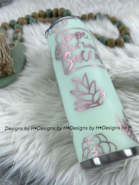 Tumbler Vinyl Ideas Design, Matte Tumbler Ideas, Tumbler Cups Ideas For Women, Vinyl Tumblers Ideas, Spring Tumbler Ideas, Cricut Tumblers, Fall Craft Fairs, Tumbler Cups Personalized, Pen Ideas