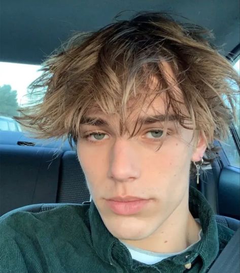 Dirty Blonde Hair With Highlights, Brown Hair Boy, Men Blonde Hair, Blonde Hair Green Eyes, Blonde Hair Boy, Brown Hair Men, Eyes Beautiful, Dark Hair With Highlights, Dirty Blonde Hair