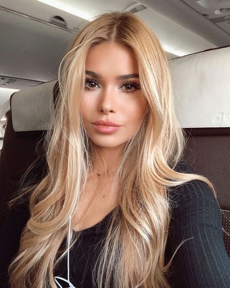 Wigs For White Women, Long Shag Haircut, Luxy Hair, Haircuts For Wavy Hair, Blonde Hair Looks, Long Blonde, Front Lace Wigs Human Hair, Long Blonde Hair, Blonde Beauty