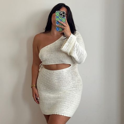 Beginning Boutique Crochet Dress Crochet Dress Pattern Free, White Crochet Dress, Crochet Fashion Patterns, Crochet Dress Pattern, Beginning Boutique, Cut Out Design, Pattern Free, White Crochet, Crochet Fashion