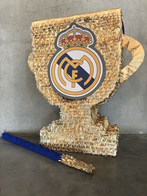 Real Madrid Theme Birthday Party, Real Madrid Party Ideas, Real Madrid Birthday Party Decoration, Real Madrid Birthday Party, Real Madrid Birthday, Soccer Birthday Theme, Cristiano Ronaldo Birthday, Ronaldo Birthday, Soccer Theme Parties