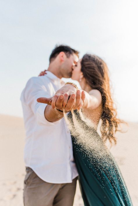 Engagement Photo Shoot Beach, Pre Wedding Photoshoot Beach, Strand Foto's, Engagement Pictures Beach, Couples Beach Photography, Couple Beach Pictures, Wedding Fotos, Couple Beach Photos, Beach Photo Session