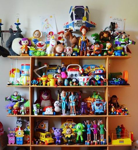 Toy Story Toys Collection, Disney Toys Aesthetic, Toy Story Toys, Toy Collection Room, Toy Story Dolls, Toy Story Collection, Toy Story Bedroom, Toy Story Room, Best Christmas Toys