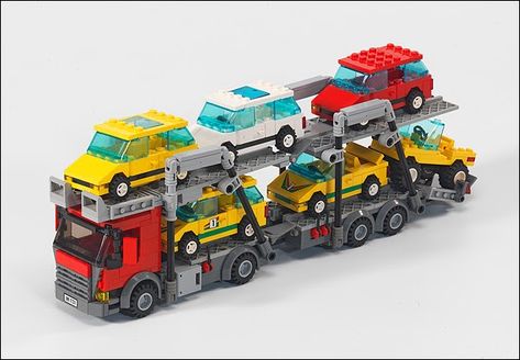 MOC: town, city, vehicle creator: k100m size: minifig very nice minifig scale vehicle MOC. the creator really creative by using unique S... Lego City Truck, Lego Tumbler, Lego Village, Lego Fire, Car Transporter, Lego Kits, Big Lego, Lego Truck, Lego Trains