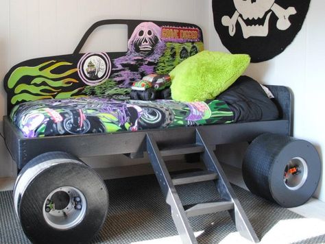 grave digger bed | custom-made Grave Digger Monster Truck bed (from Gabriel's Special ... Digger Bed, Monster Truck Bedroom, Monster Truck Bed, Monster Truck Room, Truck Bedroom, Monster Truck Kids, Truck Wallpaper, Truck Room, Grave Digger