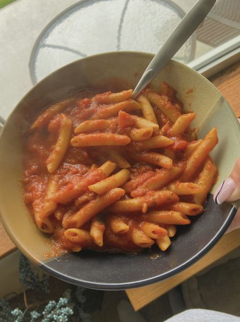 #pasta #tomatobasil Red Pasta Aesthetic, Tomato Pasta Aesthetic, Spagetti Bolognese Aesthetic, Italy Pasta Aesthetic, Pasta And Wine Aesthetic Italy, Gnocchi Pasta, Red Pasta, Tomato Basil Pasta, Basil Pasta