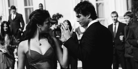 Damon Y Elena, Damon And Elena, Elena Damon, Ian And Nina, Spiderman Art Sketch, Black And White Photo Wall, Black And White Movie, Founders Day, Black And White Picture Wall