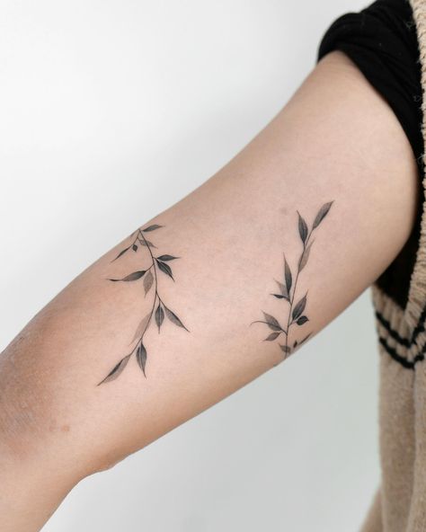 🌿��🖤 🇨🇦Toronto Nov-Dec 2022 DM | Instagram Dainty Leaf Tattoo, Wrap Around Elbow Tattoo, Small Leaves Tattoo, Willow Branch Tattoo, Maple Tree Tattoo, Elven Tattoo, Tattoo Leaves, Maple Tree Tattoos, Arm Wrap Tattoo