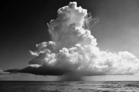 Cumulonimbus Clouds, Cumulonimbus Cloud, Background Grey, Mysterious Beauty, Juno Beach, Beach Images, Cloud Drawing, Art House, Outdoor Photos