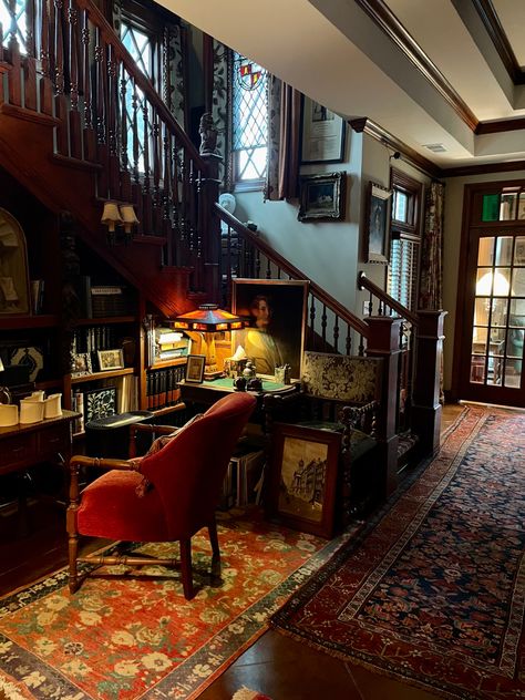 Edwardian House Bedroom, San Francisco Home Interior, New England Home Aesthetic, Old House Aesthetic Interior, Dream House Vintage, Eccentric House, Mahogany House, Nostalgic House, 1930s Interior Design