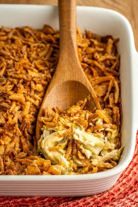 French Onion Chicken Casserole - The Cookin Chicks French Onion Chicken Casserole, Onion Chicken Casserole, French Onion Casserole, Onion Casserole, The Cookin Chicks, Ranch Chicken Casserole, French Onion Chicken, French Fried Onions, Onion Chicken