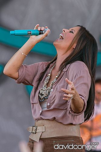 Sara Evans at The Gorge Amphitheatre. #Music #Country #Watershed Watershed Music Festival, Delta Flight Attendant, The Gorge Amphitheater, Country Female Singers, Sara Evans, Delta Flight, Music Country, The Gorge, Country Music Artists