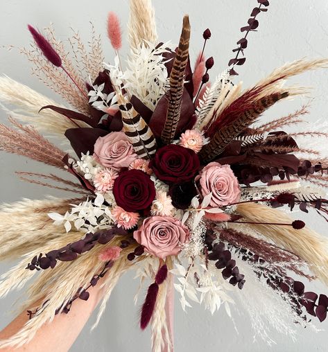 Dusty Pink Burgundy Wedding, Pampas Grass Decor Wedding, Blush Fall Wedding, Country Wedding Bouquets, Pink And Burgundy Wedding, Dried Flower Bouquet Wedding, Maroon Bridesmaid, Rusting Wedding, Grass Bouquet