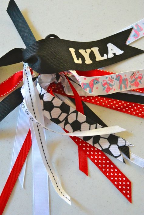 Soccer Hair Ribbons, Hair Ribbons Diy, Volleyball Hair Bows, Soccer Ribbon, Soccer Hair Bows, Hair Streamer, Ponytail Streamer, Hair Ties Tutorial, Diy Ponytail