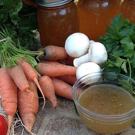 Pressure Canning Vegetable Stock - Get the Good Stuff Canning Vegetable Stock, Canning Meals, Canning Soup, Stock Recipes, Preserving Recipes, Canning Vegetables, Vegetable Prep, Pressure Canner, Veggie Stock