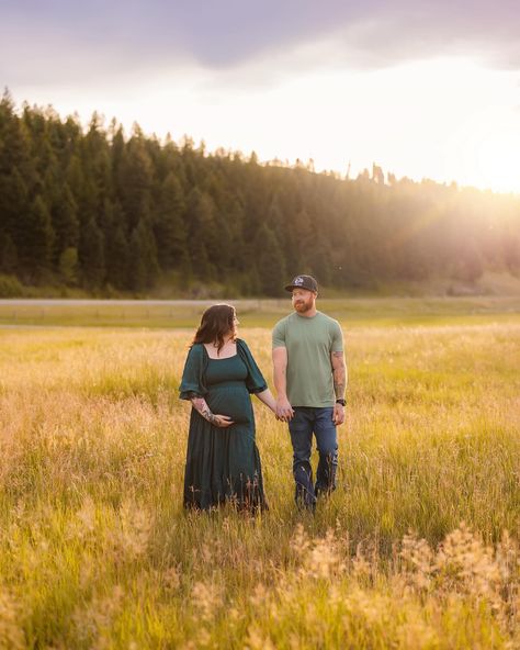 Whoever said golden hour sessions weren’t cool anymore can consider me the most uncool person on the planet, cuz I will never stop loving that sun drenched dreamy light. 😍 Met this couple’s sweet baby boy a couple weeks ago and I can’t wait to share his photos too! Such a stunning mama!! #kalispellphotographer #kalispellmaternityphotographer #flatheadvalleyphotographer #whitefishphotographer #kalispellmontana Kalispell Photographer, Kalispell Maternity Photographer, Montana Photographer Kalispell Montana, Maternity Photoshoot, Maternity Shoot, Maternity Photographer, Pregnancy Shoot, Pregnancy Photoshoot, Golden Hour, Montana, Planets