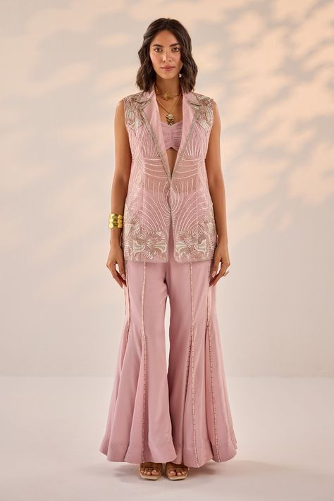 Buy Pink Organza Embroidery Flora Lapel Collar Blazer Jacket Sharara Set For Women by Label RSD Online at Aza Fashions. Jacket Kurtis For Women, Pink Outfits Indian, Ethnic Jackets For Women Indian, Blazer Outfits For Women Parties, Convocation Ideas, Jacket Sharara, Organza Outfit, Designer Fits, Bustier Blouse