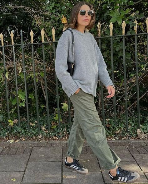 L U C Y A L S T O N on Instagram: "Kicking of cosy Sunday outfit season 🤗 Can’t go wrong with an oversize, soft and simple lambswool knit 🩶 #simplestyling" Adidas Samba Outfit, Sunday Outfit, Simple Style Outfits, Pants Adidas, Summer Inspo, Summer 24, Casual Clothes, Spring Style, Color Combo