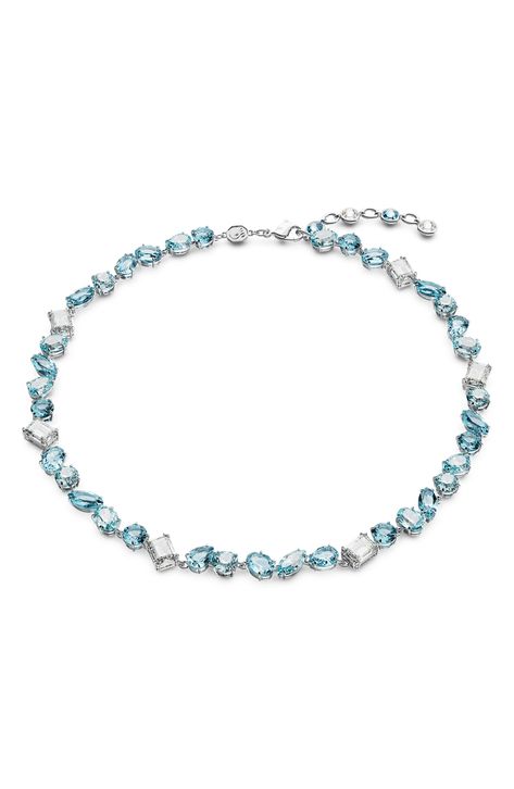 Swarovski Necklace Crystal, Elsa Necklace, Necklace Blue Stone, Jewelry Mood Board, Resort Casual, Blue Crystal Necklace, Expensive Jewelry Luxury, Jewelry Swarovski, Sparkle Necklace