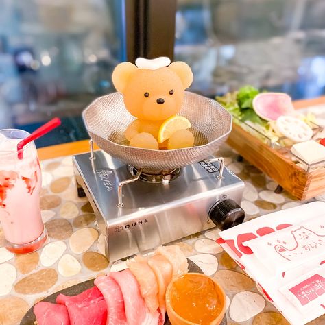 👀💕 We tried a unique hot pot experience at Kuma-chan Onsen in Shibuya! 😋 Not only does it taste good, but it is also super cute! 😍🍲⁠ #kumachan #kumachanonsen #shibuyacafe #kumachanonsenhotpot #kawaiicafe Kumachan Onsen, Anime Cafe, Bear Food, Shibuya Japan, Kawaii Desserts, Japan Vibes, Bear Recipes, Food Cute, Food Artwork