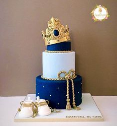 Gateau Baby Shower Garcon, Prince Baby Shower Cake, Torturi Baby Shower, Royalty Baby Shower, Royal Prince Birthday Party, Blue Cake Pops, Prince Baby Shower Theme, Prince Cake, Prince Birthday Party