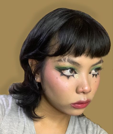 Punk Rock Makeup Halloween, Goth Makeup For Green Eyes, Messy Punk Makeup, British Punk Makeup, P1harmony Makeup Looks, Buttercup Inspired Makeup, Punk Make Up 80s, Colorful Punk Makeup, Easy Punk Makeup