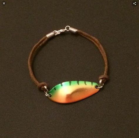 Fishing Lure Bracelet, Fishing Lure Jewelry, Outdoorsman Wedding, Fishing Crafts, Fishing Jewelry, Fish Hook Jewelry, Fishing Fashion, Fishing Waders, Fishing Bracelet