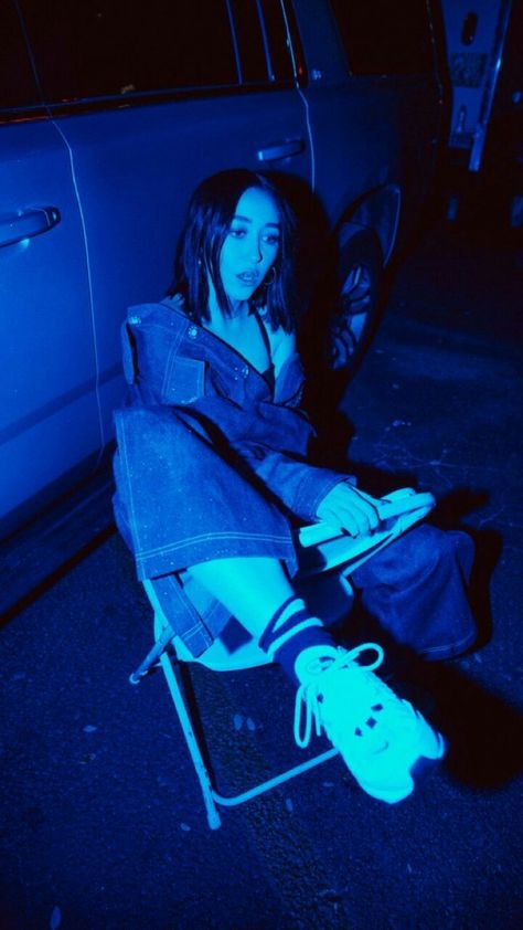 Noah Cyrus Wallpaper, Noah Cyrus, Charli Xcx, Body Poses, Dua Lipa, Fav Celebs, Singers, Beautiful People, Actresses