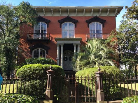 Mercer Williams House Museum (Savannah) - 2019 All You Need to Know BEFORE You Go (with Photos) - TripAdvisor Mercer House, Garden Of Good And Evil, Georgia Vacation, Charleston Travel, Famous Houses, Antique Restoration, Midnight Garden, House Museum, Savannah Georgia