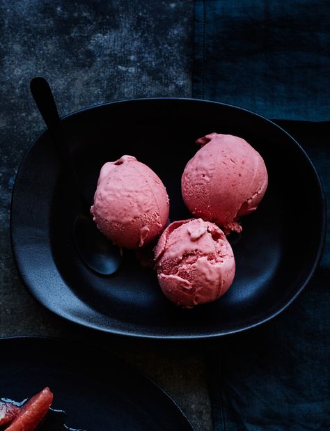 This cheat's iced cream is takes just five minutes to prep Plum Ice Cream Recipe, Plum Ice Cream, Buttermilk Ice Cream, Cinnamon Ice Cream, Raspberry Ice Cream, Strawberry Balsamic, Ice Cream Mixture, Best Ice Cream, Frozen Treat