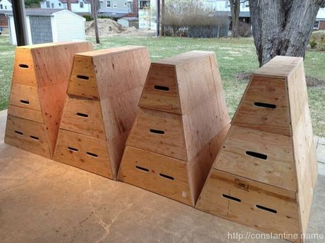 DIY Vault box design Jungle Gym Ideas, Diy Parkour, Diy Jungle Gym, Parkour Equipment, Playground Diy, Parkour Gym, Parkour Training, Cat Playground Outdoor, Small Home Gym