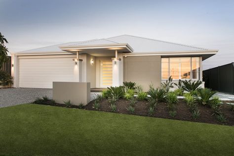 House Exterior Colour, Dune House, Dunes House, Modern Hampton, House Colours, Galley Style Kitchen, Australian Beach, Front Landscaping, Exterior Color Schemes