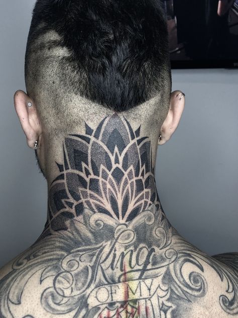 Mandala Neck Tattoo, Mandala Tattoo Neck, Sacred Tattoo, Neck Tattoo For Guys, Neck Tattoos, Dot Work Tattoo, Head Tattoos, Mandala Dots, Word Tattoos