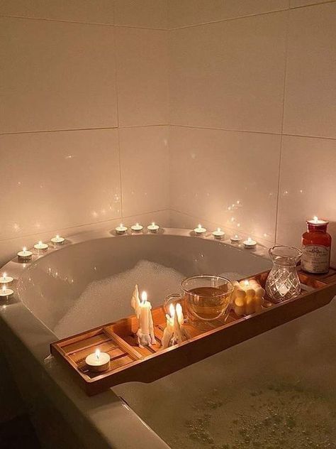 Bathtub Aesthetic, Bath Aesthetic, Bathtub Caddy, Artisan Candles, Fragrant Candles, Relaxing Bath, Bath Spa, Bubble Bath, Bath Time