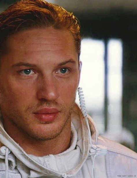 Eamsie with the rosebud lips, waiting with bated breath Tom Hardy Inception, Rosebud Lips, Something Aesthetic, Top Hollywood Movies, Tom Hardy Movies, Tom Hardy Actor, Tom Hardy Photos, Aesthetic Game, Ellen Page