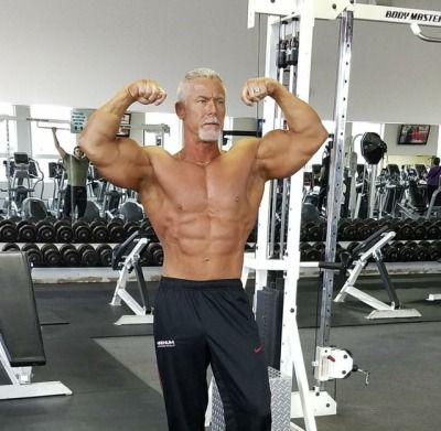 Body Builders, Men Abs, Muscle Man, Body Builder, Muscular Men, Flexing, Growing Old, Muscle Men, Old Men