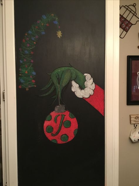 Grinch Chalkboard Art, Grinch Chalkboard, Chalk Pictures, Whiteboard Art, Grinch Hands, Chalkboard Signs, Chalkboard Art, Kid Crafts, Chalk Art