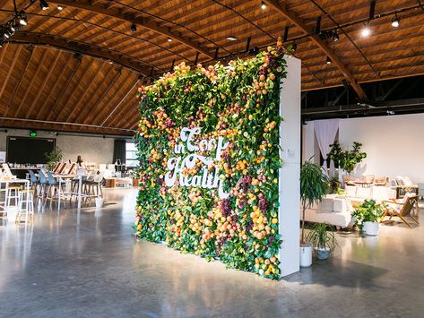 Experiential Marketing Events, Event Planning Inspiration, Stand Feria, Corporate Events Decoration, Corporate Event Design, Event Stage, Event Design Inspiration, Event Backdrop, Beauty Event