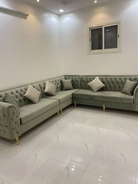 Baddie Room Ideas Aesthetic, House Room Design, Baddie Room Ideas, Latest Sofa Set Designs, Home Lounge Room Bar, Set Design Ideas, Sofa Design Living Rooms, Sofa Set Design, Living Room Indian