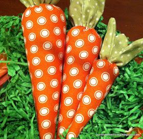 Carrot Craft, Fabric Carrots, March Food, Easter Crafts For Adults, Easter Craft Decorations, Baby Quilt Pattern, Easter Carrots, Easter Fabric, Vintage Umbrella