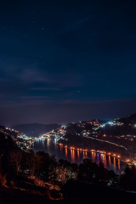 Lakes At Night, Travel India Beautiful Places, India Travel Places, Mountains Aesthetic, Night Travel, Night Hiking, Nainital, View Wallpaper, Sunset City