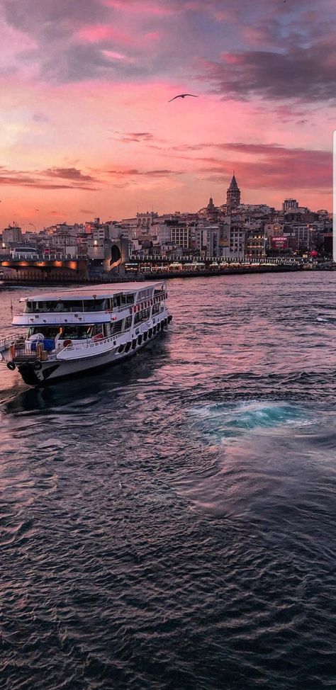 Turkey Vacation, Istanbul Turkey Photography, Istanbul Photography, Istanbul City, Turkey Travel, City Wallpaper, Dream City, Tourist Places, Beautiful Nature Wallpaper