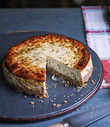 Parmesan and ricotta cheesecake - delicious. magazine Cheesecake Appetizer, Savory Cheesecakes, Savory Cheesecake, Ricotta Cheesecake, Cheesecake Tarts, Food Italian, Oat Cakes, Delicious Magazine, Savory Tart