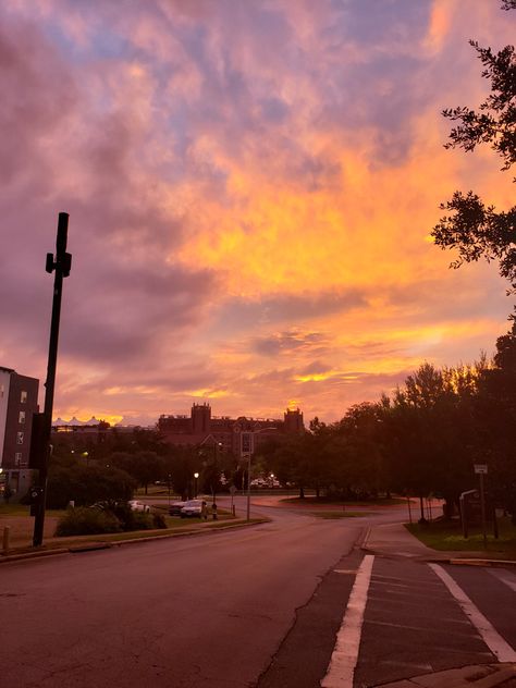 Unedited photo during sunset! #sunset #nature #sky #outdoor #peaceful Unedited Photos To Edit Aesthetic, Unedited Photos To Edit, Photos To Edit, Unedited Photos, Sunset Nature, Sunset Photos, Nature Photos, Quick Saves, Nature