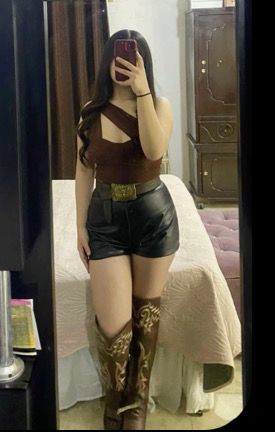 Outfits With Dan Post Boots, Jaripeo Outfits Shorts, Summer Jaripeo Outfits, Western Outfits Mexican, Latina Concert Outfit, Baile Outfits Dresses, Jaripeo Outfits Summer, Brown Western Outfit, Mexico Outfit Ideas Rancho