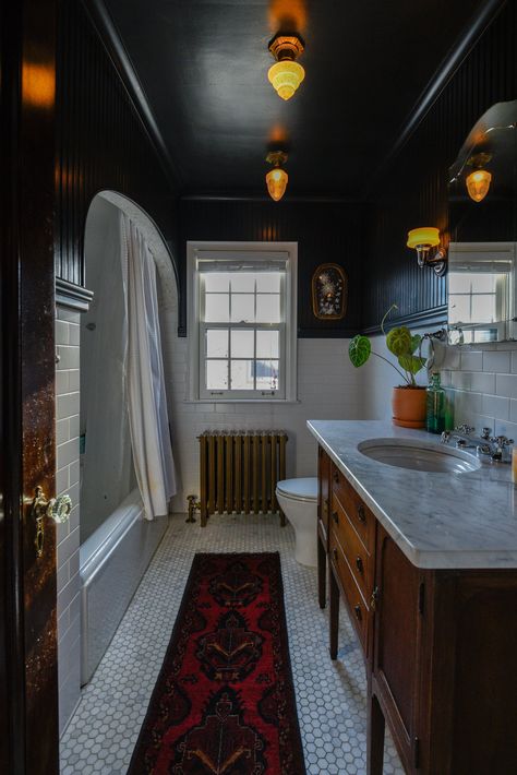 Rare Form Properties Small Black Tile Bathroom, Black And White Interior House, Master Restroom Decor Ideas, Moody Maximalist Bathroom, Spa Small Bathroom, Moody Master Bath Inspiration, Dark Aesthetic House Interiors, Statement Bathroom Ideas, Dark Ceiling Bathroom